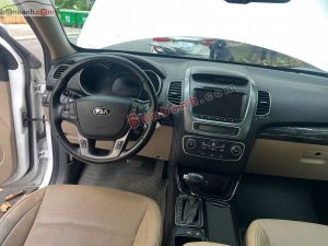 Xe Kia Sorento 2.4 GAT Deluxe 2020