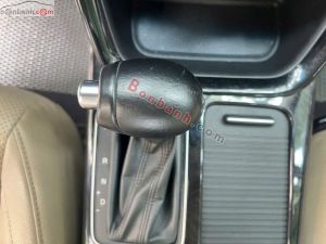 Xe Kia Sorento 2.4 GAT Deluxe 2020
